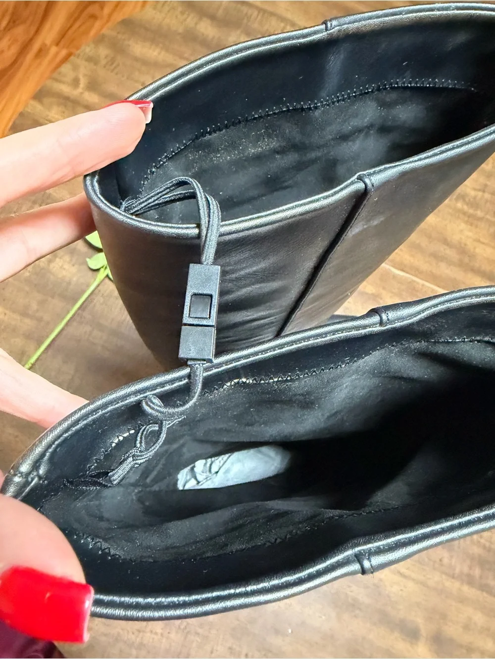 Zara sleek over